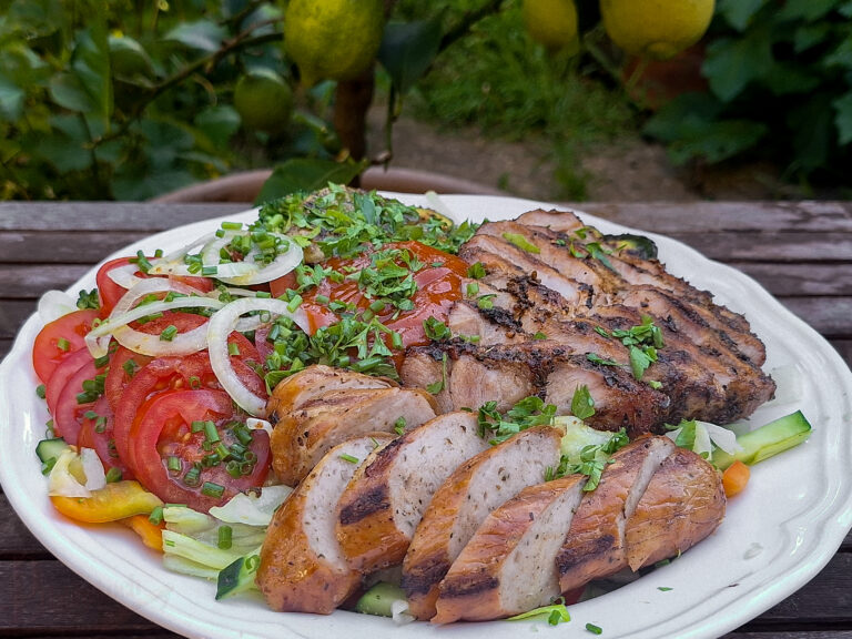 Tropen-Hitze? Zeit für den ultimativen XL-Grillsalat